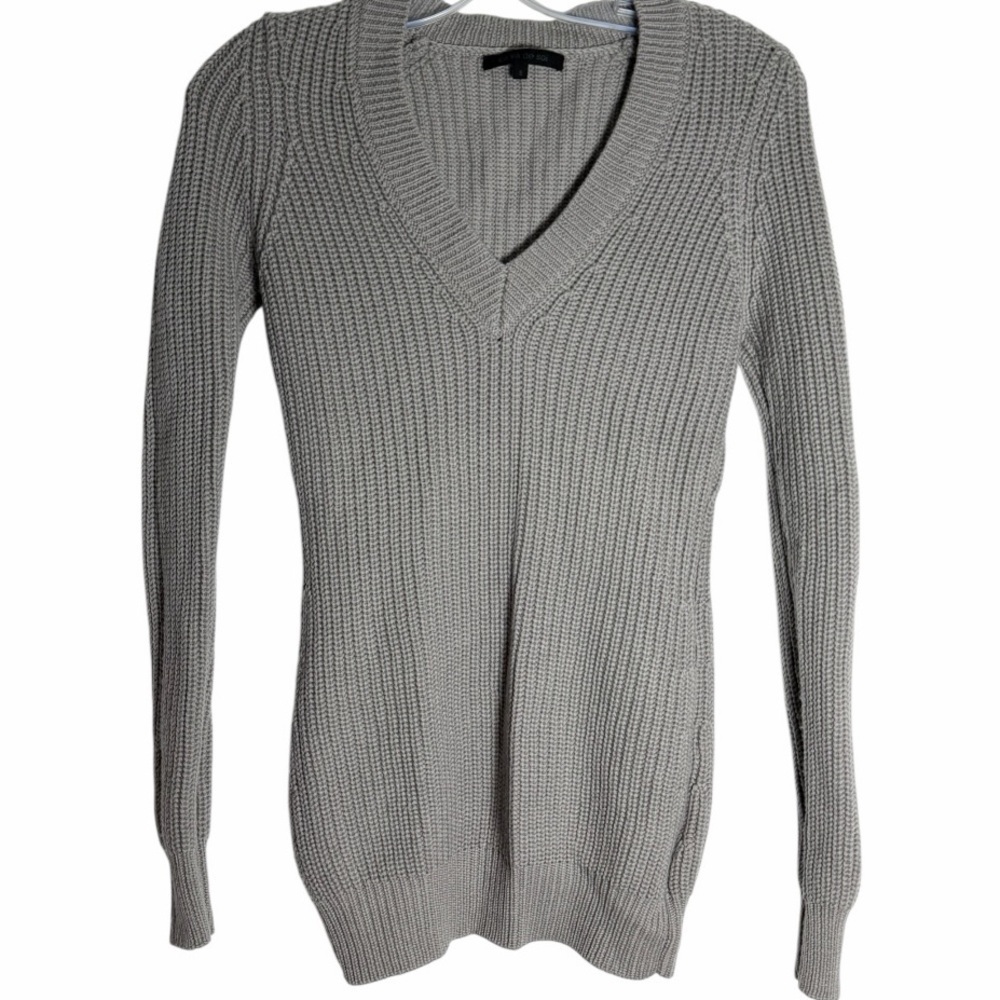 Ca va de Soi - Women's V-Neck Sweater in Gray - Elevated Casual Wear - Size S - Picture 2 of 5